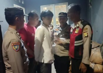Seorang ayah di Ciputat, Tangerang Selatan, ditangkap usai membanting bayinya yang berusia enam bulan hingga meninggal dunia. (Foto: beritaborneo.com)