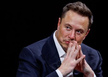 Elon Musk menargetkan X berubah menjadi superapp global dengan fitur komunikasi, pembayaran, dan video, mengikuti model aplikasi China. (Foto: garuda.tv)