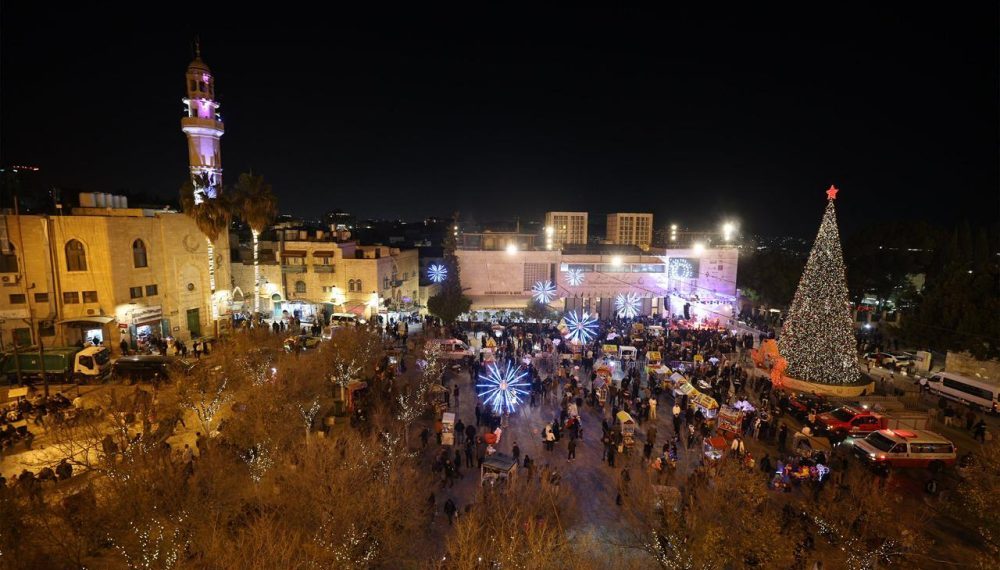 Warga Gaza merayakan Natal pertama setelah dua tahun agresi. Ibadah digelar sederhana, namun penuh harapan akan perdamaian dan kehidupan yang lebih baik. (Foto: x.com/inquirerdotnet)