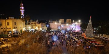 Warga Gaza merayakan Natal pertama setelah dua tahun agresi. Ibadah digelar sederhana, namun penuh harapan akan perdamaian dan kehidupan yang lebih baik. (Foto: x.com/inquirerdotnet)