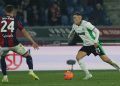 Jay Idzes tampil solid saat Sassuolo bermain imbang 1-1 kontra Bologna di Serie A. Pemain timnas Indonesia ini mendapatkan pujian dari rekan setimnya. (Foto: Getty Images)