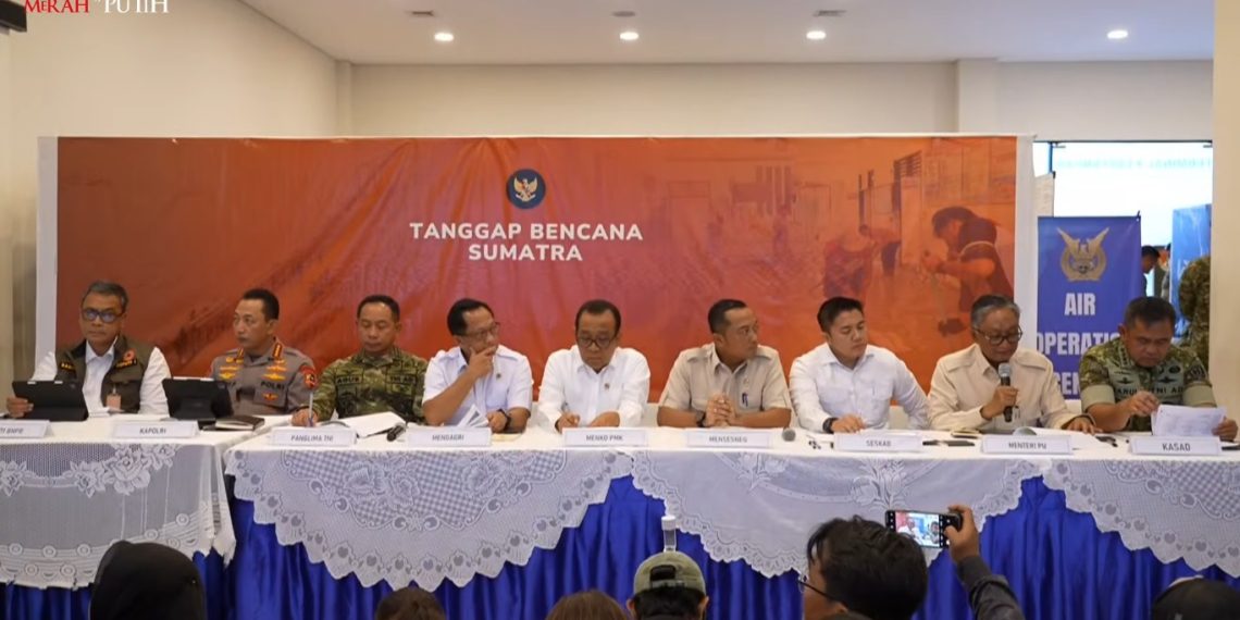 Istana menegaskan penanganan banjir dan longsor di Sumatra dilakukan secara nasional dengan pendanaan dari pemerintah pusat. (Foto: Youtube / Sektretariat Presiden)