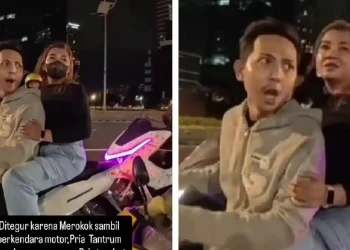 Viral pemotor ngamuk saat ditegur jangan merokok di Jakarta Pusat. Ternyata, merokok saat berkendara bisa dipidana sesuai Undang-undang Lalu Lintas. (Foto: Instagram Warung Jurnalis)