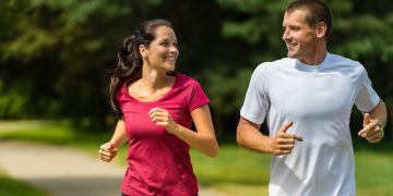 Pola hidup sehat sederhana bisa membantu menjaga jantung dan memperpanjang umur. (Foto: iStock)