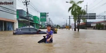 Pemerintah Thailand berikan 2 juta Baht kepada keluarga korban tewas akibat banjir di Songkhla tanpa syarat dokumen. (Foto: x/bernamadotcom)