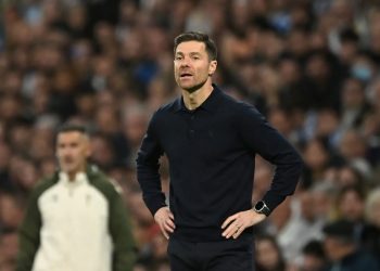 Kekalahan kandang beruntun menimpa Real Madrid. Usai dipermalukan Man City, sorakan keras suporter terdengar di seluruh stadion. (Foto: Denis Doyle-Getty Images)