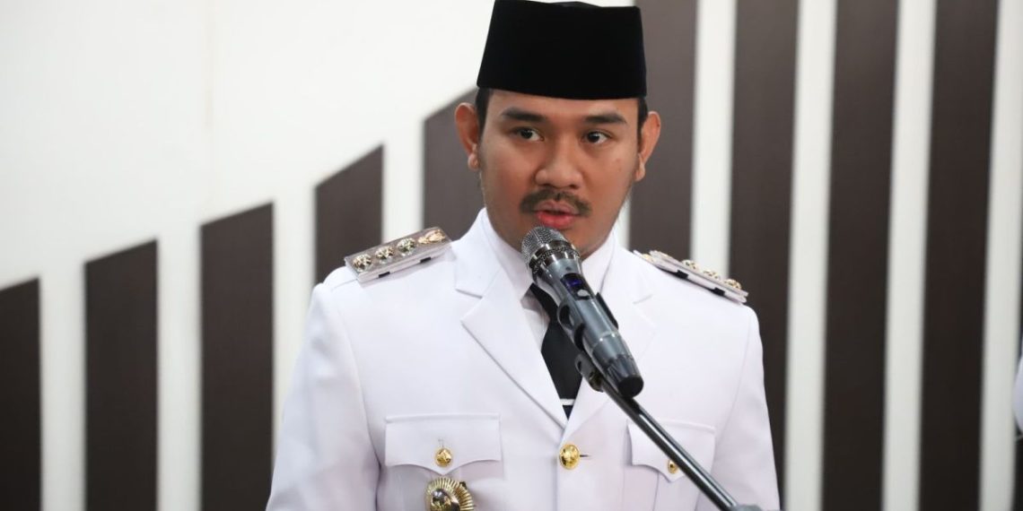Ade Kuswara Kunang, bupati termuda Bekasi, diamankan KPK dalam OTT. Simak profil, rekam jejak politik, dan dampaknya bagi pemerintahan daerah. (Foto: Istimewa)