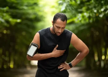 Henti jantung mendadak saat olahraga bisa dialami siapa saja. Simak penjelasan dokter jantung mengenai penyebab, risiko, dan langkah pencegahannya. (Foto: prokal.co)
