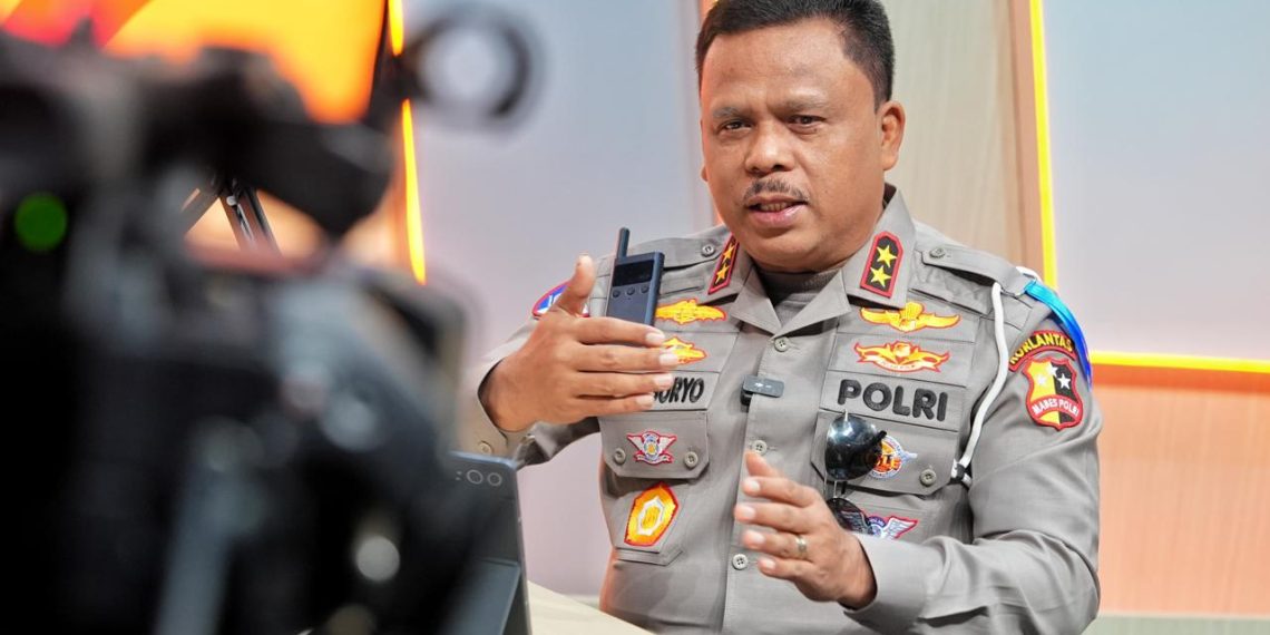 Kakorlantas pastikan petugas polantas tetap berada di lapangan meskipun ETLE diperkuat, untuk layanan dan keamanan lalu lintas.