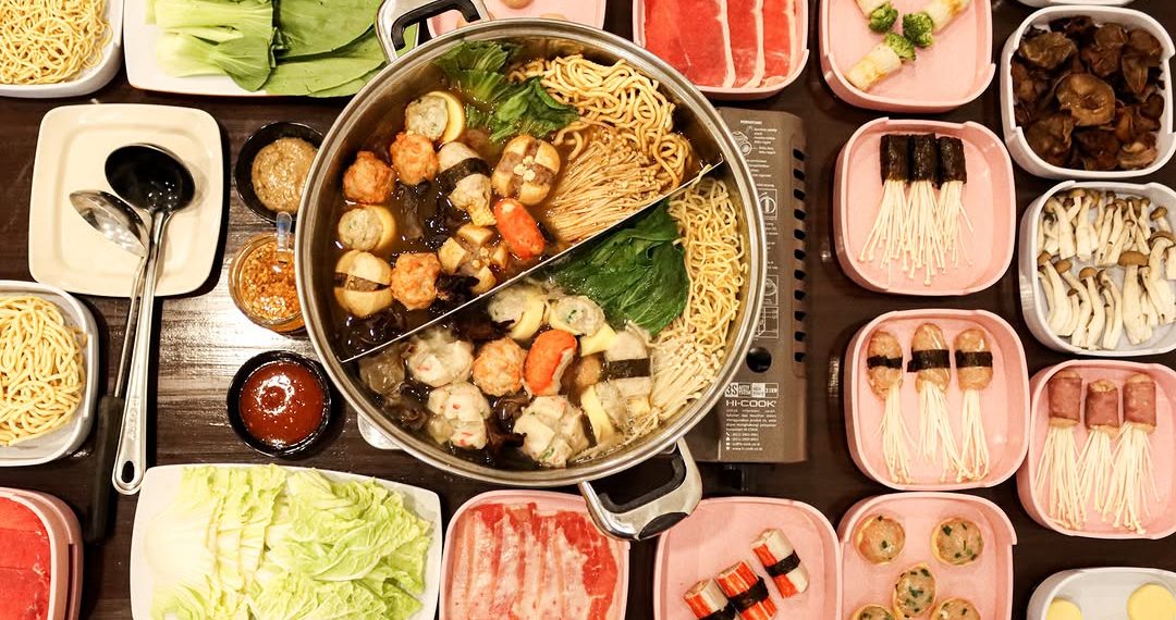 Rekomendasi Menu Tahun Baru Anti Mainstream yang Mudah dan Nikmat Bosan menu barbeku saat malam tahun baru Jangan khawatir. Ini inspirasi menu tahun baru selain bakaran yang lezat, praktis, dan cocok untuk disantap bersama keluarga. (Foto: beritasatu.com)