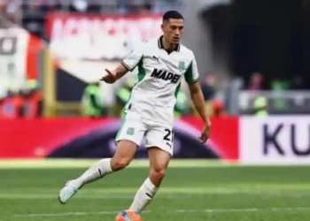 Jay Idzes mencatat lonjakan nilai pasar signifikan berkat performa solid di Serie A dan Timnas Indonesia. (Foto: Instagram @jayidzes)