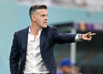 John Herdman masuk bursa pelatih Timnas Indonesia. Analisis lengkap gaya taktiknya dan bagaimana strateginya bisa diterapkan untuk skuad Garuda. (Foto: FIFA.com)
