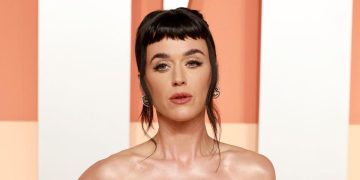 Sengketa hukum antara Katy Perry dan kakek disabilitas berusia 85 tahun memasuki babak baru. Simak kronologi lengkap kasusnya dari awal hingga putusan terbaru. (Foto: Getty Images via AFP/AMY SUSSMAN)