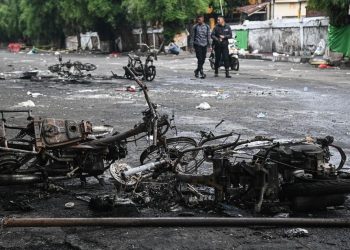 Dua mata elang atau debt collector tewas usai dikeroyok di Kalibata Jakarta Selatan. Polisi masih selidiki kejadian dan dampak kericuhan di lokasi. (Foto: ANTARA Foto / Sulthony Hasanuddin)