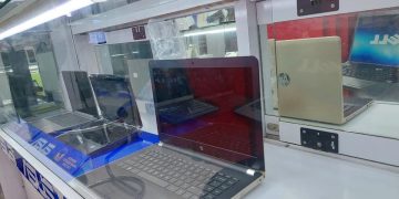 Harga laptop diprediksi naik akibat lonjakan biaya RAM dan kelangkaan memori. Produsen global mulai menyiapkan penyesuaian harga. (Foto: Aulia Damayanti-detikcom)