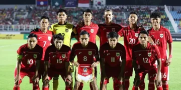 Timnas Indonesia U-23 terancam tersingkir dari SEA Games 2025 tanpa bermain hari ini. Hasil Vietnam vs Malaysia akan menentukan nasib Garuda Muda. (Foto: Bola.net)
