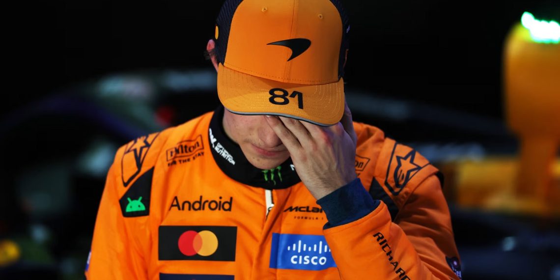 Oscar Piastri kecewa berat setelah gagal menang di F1 Qatar 2025 gara-gara blunder pit stop tim McLaren. Ini kronologi lengkapnya. (Foto: F1)