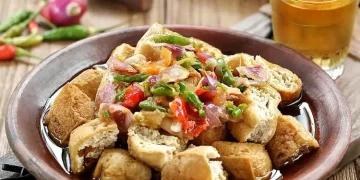 Resep bumbu tahu gejrot asam pedas manis khas Cirebon yang seimbang dan mudah dibuat. Praktis, hemat, dan rasanya bikin nagih.