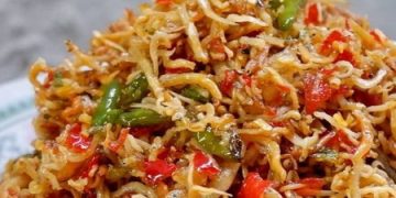 Resep Sambal Krispi pedas gurih dengan bahan sederhana. Cocok untuk ide jualan hemat dan mudah dibuat hanya dalam 30 menit.