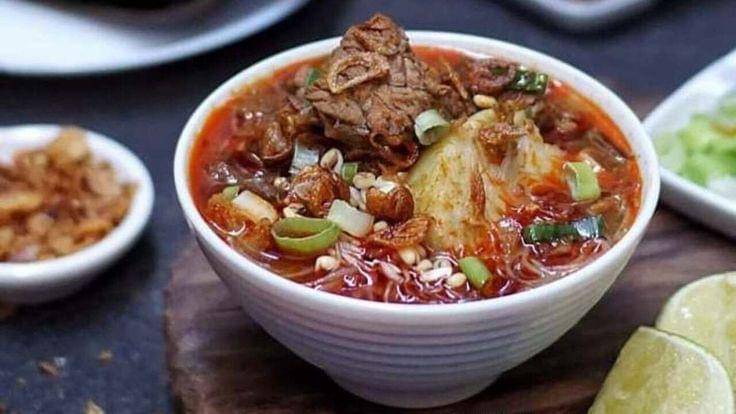 Soto Daging Tauco Gurih Hangat yang Bikin Rindu Rumah Resep soto daging tauco gurih dan harum, cocok untuk makan malam hangat. Kuahnya nikmat, bahan sederhana, dan mudah dibuat di rumah.