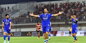 Persib menghadapi Bangkok United pada laga penentu fase grup ACL Two. Simak prediksi skor, analisis pemain, dan peluang lolos 16 besar.