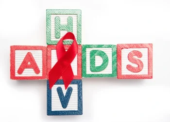 RSHS Bandung mencatat sekitar 1700 pasien HIV yang masih rutin berobat sepanjang 2025, mayoritas usia produktif dan didominasi laki-laki. (Foto: siloamhospitals.com)