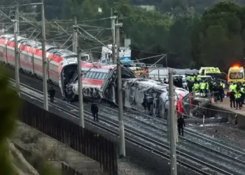 Dua kereta cepat bertabrakan di Andalusia, Spanyol, menewaskan puluhan orang dan melukai lebih dari seratus penumpang. (Foto: Reuters)