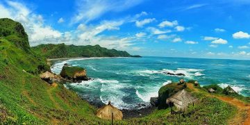 Jawa Tengah menjadi provinsi dengan pendapatan wisata tertinggi di Indonesia, mengungguli Bali. Data menunjukkan Jateng unggul dalam objek wisata komersial. (Foto: Tripadvisor)