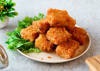 Nugget seafood sayuran renyah gurih dan lezat. Resep praktis, hemat, dan sehat untuk stok lauk keluarga. Cocok untuk bekal, frozen food, dan camilan. (Foto: SHUTTERSTOCK/SETYO HADI JOKO NUGROHO)