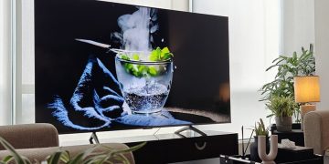 Harga TV turun lebih dari 90 persen sejak 2000 berkat efisiensi produksi, teknologi LCD, dan persaingan produsen global. (Foto: Kompas.com/Lely Maulida)