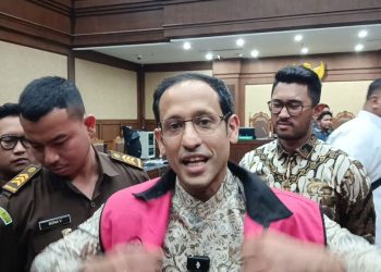 Sidang korupsi Chromebook mengungkap analogi kopi hitam kebijakan Nadiem Makarim yang disebut diramu orang terdekat sebelum diterapkan. (Foto: Kompas.com)
