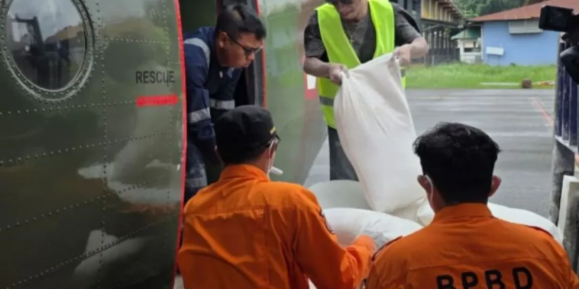 BMKG mencatat modifikasi cuaca berhasil menurunkan curah hujan di Jabodetabek dan dinilai efektif mengurangi dampak hujan lebat. (Foto: ANTARA/HO-BPBD DKI)