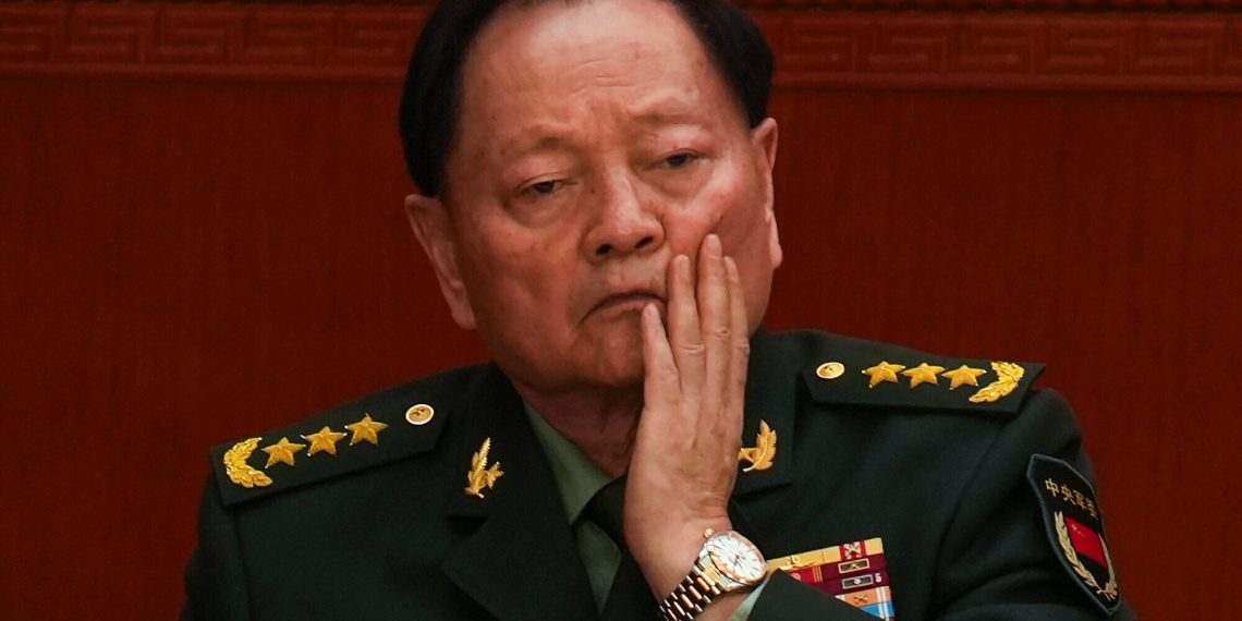Xi Jinping memecat dua jenderal senior militer China dalam langkah disiplin paling mengejutkan yang berdampak pada struktur komando tertinggi PLA.