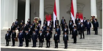 Istana Kepresidenan menegaskan tidak ada reshuffle kabinet meski isu mencuat saat pelantikan Dewan Energi Nasional. (Foto: Kompas.com)