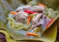 Resep garang asem ayam tanpa santan khas Jawa Tengah yang segar, asam gurih, dikukus daun pisang dan cocok untuk menu sehat harian.