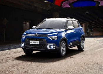 Citroen C3 Live resmi diluncurkan dengan harga sekitar Rp 99 jutaan. Mobil hatchback Eropa ini menawarkan fitur modern dan mesin efisien. (Foto: oto.com)