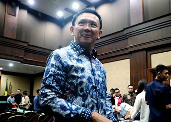 Basuki Tjahaja Purnama memberikan kesaksian terbuka di sidang kasus minyak mentah Pertamina dan mengungkap persoalan pengadaan hingga tata kelola.