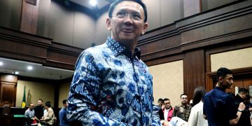 Basuki Tjahaja Purnama memberikan kesaksian terbuka di sidang kasus minyak mentah Pertamina dan mengungkap persoalan pengadaan hingga tata kelola.