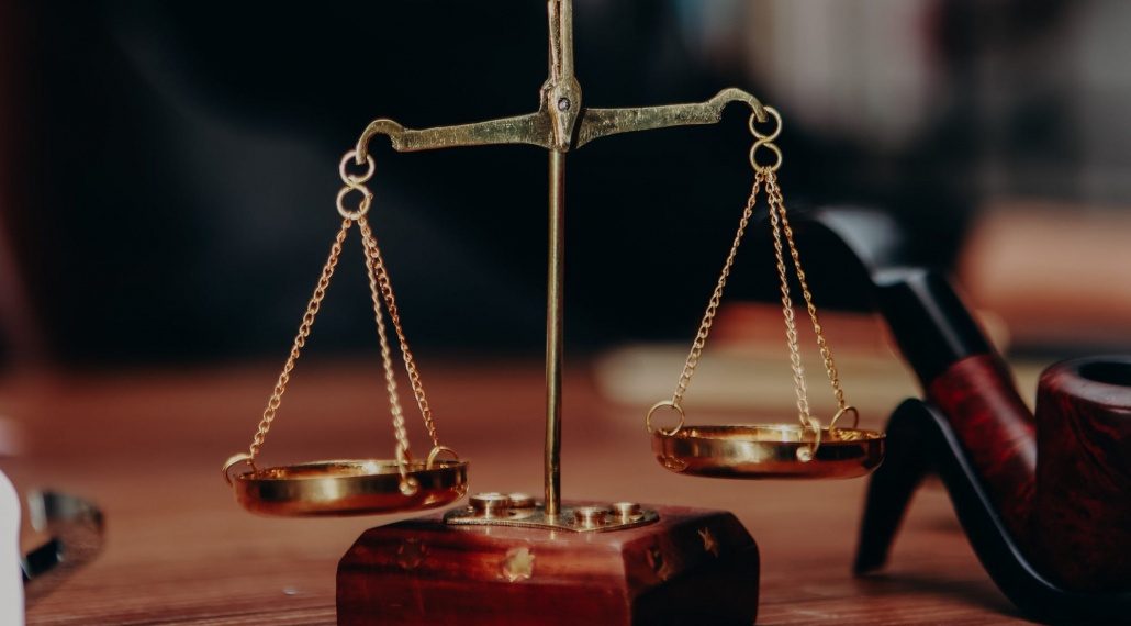 Pembaruan KUHP dan KUHAP resmi berlaku hari ini, menandai era baru hukum pidana di Indonesia yang lebih menghormati HAM dan keadilan. (Foto: uii.ac.id)