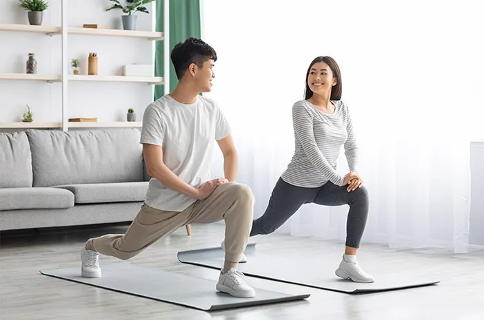 Olahraga Terbukti Efektif Bantu Kelola Depresi Menurut Riset Medis Penelitian medis menunjukkan olahraga dapat membantu mengelola depresi dengan meningkatkan serotonin dan fungsi otak secara alami. (Foto: Halodoc)