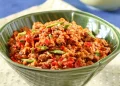 Resep Sambal Oncom Petai gurih pedas dengan aroma khas, menu hemat 30 menit yang bikin nasi hangat cepat habis. (Foto: Sajian Sedap)