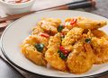 Resep udang goreng saus telur asin creamy dan gurih ala restoran, lengkap dengan tips, variasi, dan langkah praktis yang mudah diikuti di rumah. (Foto: Detik Food)