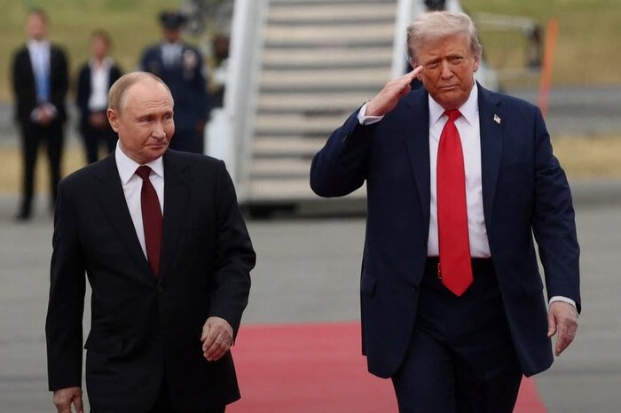 Trump Minta Rusia Tahan Serangan, Putin Setuju Hentikan Aksi Militer di Ukraina Rusia sepakat menghentikan serangan ke Ukraina hingga Minggu setelah Presiden AS Donald Trump mengajukan permintaan langsung demi negosiasi damai. (Foto: @leparisien)