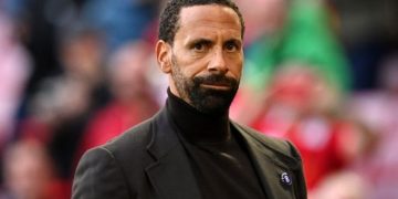 Rio Ferdinand menyarankan Roberto De Zerbi sebagai manajer ideal Manchester United musim depan. (Foto: PAUL ELLIS/AFP)