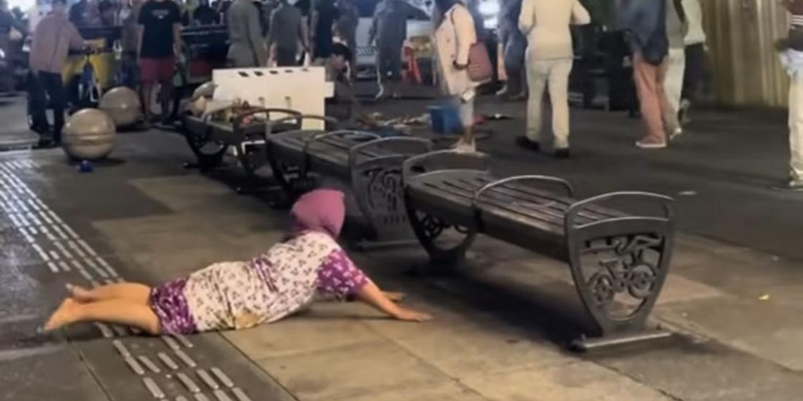 Insiden pedagang sate histeris saat razia Satpol PP Malioboro viral. Satpol PP Yogyakarta menjelaskan kronologi dan dasar hukum penertiban. (Foto: Tangkapan layar Instagram @wisatamalioboro)