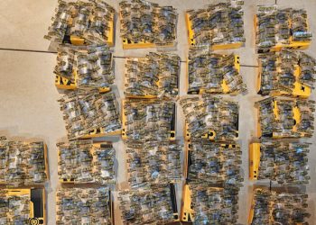 Polisi bongkar peredaran vape berisi etomidate di apartemen Kalibata Jaksel. Tiga kurir ditangkap dengan ribuan cartridge sebagai barang bukti. (Foto: Dok. Istimewa)