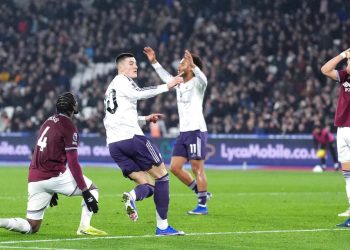 Manchester United gagal lanjutkan tren kemenangan usai imbang lawan West Ham. Kapan terakhir MU menang lima laga beruntun?. (Foto: Adam Davy/PA via AP)