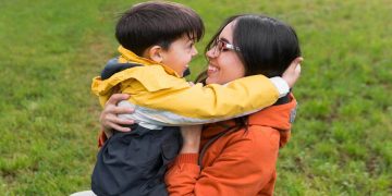 Hampir separuh pelajar di Bandung alami gejala kecemasan hingga depresi. Psikolog UGM soroti peran keluarga lindungi Generasi Alpha. (Foto: educastudio.com)