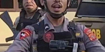 Polda Maluku menggelar sidang etik Bripda MS terkait kasus penganiayaan siswa hingga tewas. Ancaman PTDH dan proses pidana segera diproses.