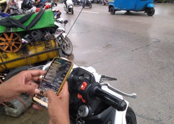 Polisi Tangerang meningkatkan patroli untuk menertibkan debt collector berkedok mata elang yang meresahkan warga dan melanggar prosedur hukum. (Foto: KOMPAS/ADITYA DIVERANTA)